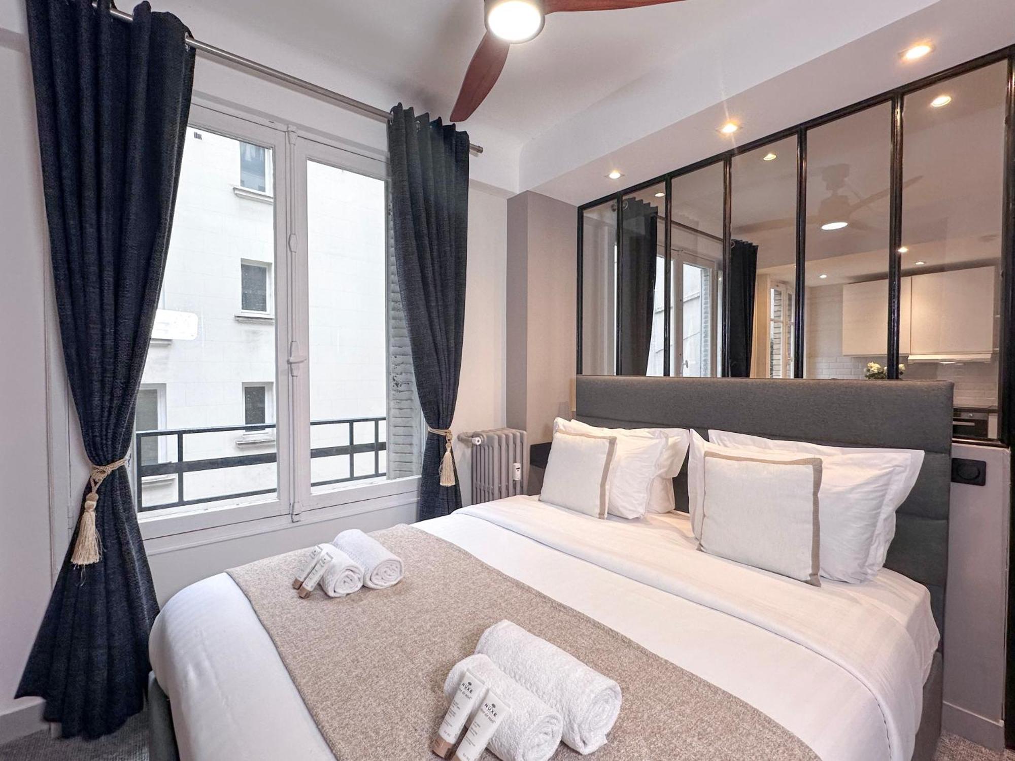 Beautiful Loft In Champs-Elysees Paris Exterior photo